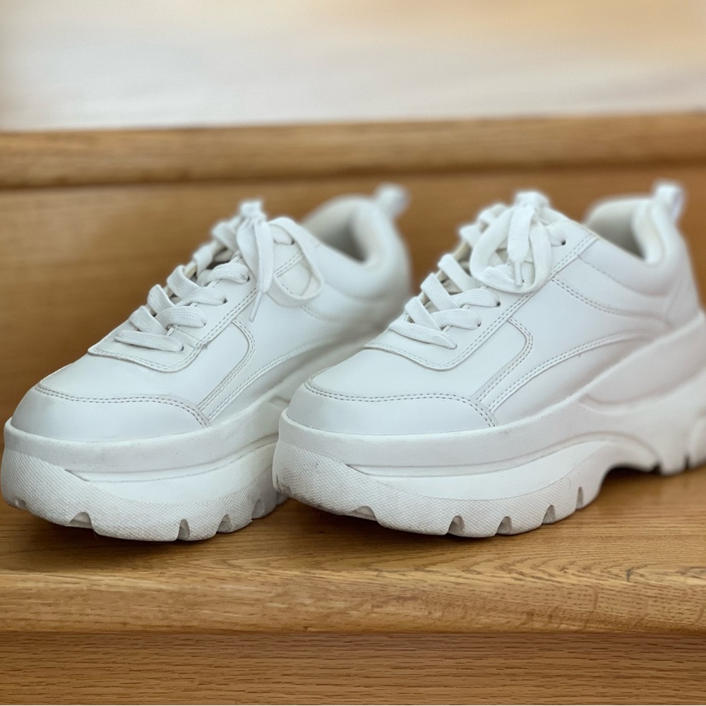 Steve Madden Platform Runners